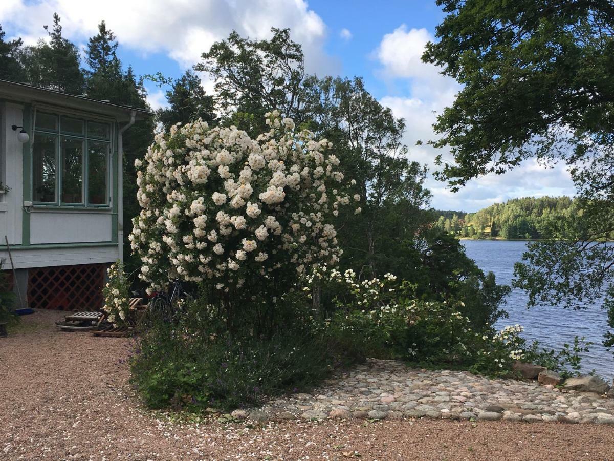 Villa Sommarhemmet Oresjo Trollhättan Exterior foto